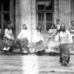 Gypsies dance in front of the palace.